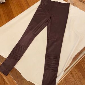Maroon leggings
